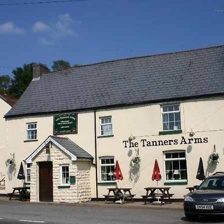 The Tanners Arms Hotell Devynock Eksteriør bilde